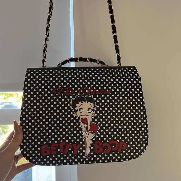 Betty Boop shoulder/ crossbody bag🆕 wot - Picture 2 of 8